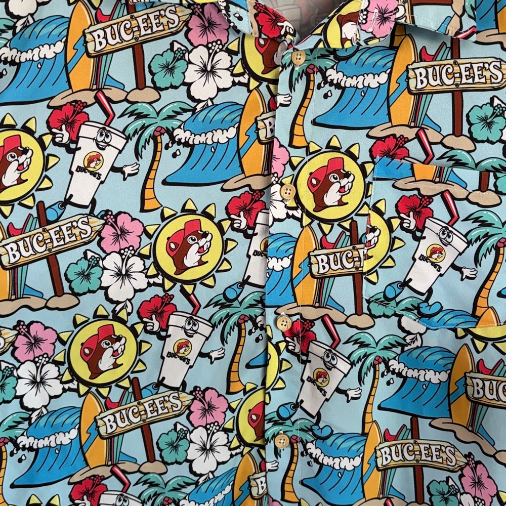 Fun Buccees Button Up - Picture 3 of 4